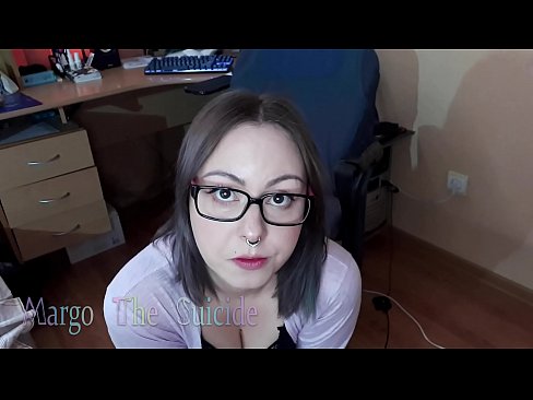 ❤️ Seksikas prillidega tüdruk imeb dildot sügavalt kaamera ette ❌ Vene porno at us ❌❤